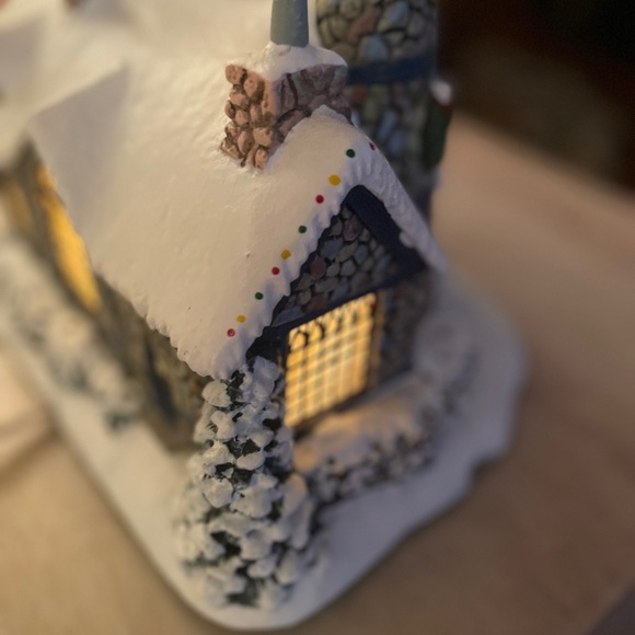 THOMAS KINKADE LIGHT UP CHRISTMAS HOUSE - Picture 3 of 7